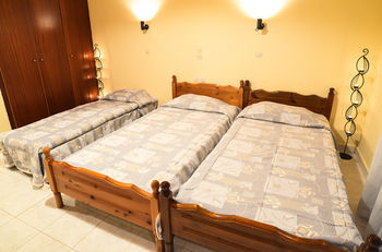Artemis Studios And Apartments Psarou  Екстер'єр фото